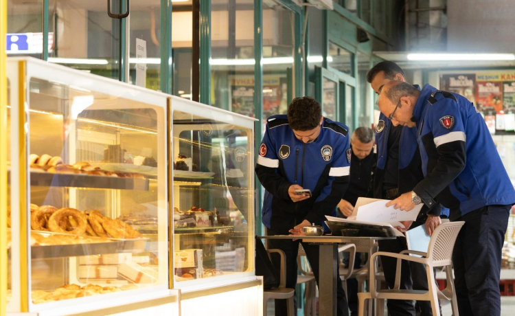 İzmir’de Denetimden Dijital Zabıtaya: Kentte Güvenlik ve Estetik İçin Yoğun Çalışmalar