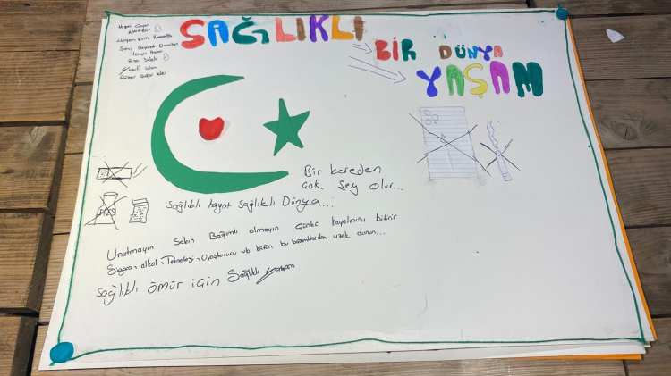 İzmir’de Gençler İçin Üretken Dijital Medya Yolculuğu: Yeşilay’ın Erasmus+ Projesiyle Bağımlılığa Karşı Kapsamlı Farkındalık ve Beceriler Gelişiyor