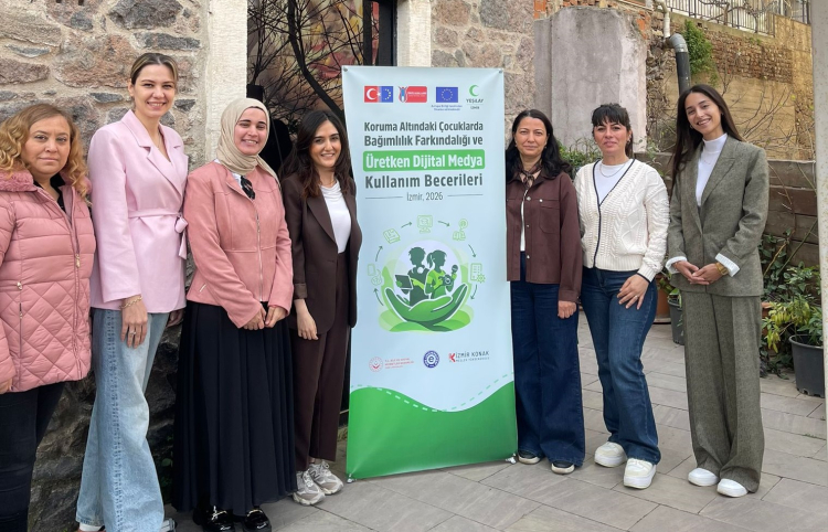 İzmir’de Gençler İçin Üretken Dijital Medya Yolculuğu: Yeşilay’ın Erasmus+ Projesiyle Bağımlılığa Karşı Kapsamlı Farkındalık ve Beceriler Gelişiyor