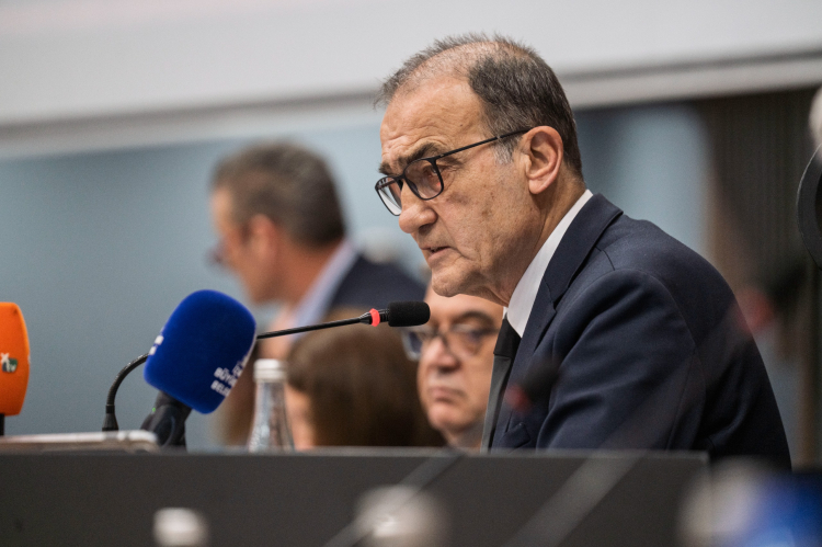 İzmir'de Şeffaflık mı, Tahliye Baskısı mı? Vakıflar Gündemde: Taşınmazların Kısa Sürede Yeniden Tartışılması