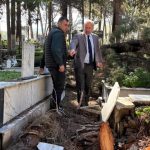 İzmir’de Şiddetli Yağış ve Fırtına Sonrası Mezarlıklar: Ağaçlar Dökülürken 63 Mezar Restore Edildi, Riskli Ağaçlar Güvenli Şekilde Kesiliyor