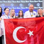 İzmir’in Gurur Kaynağı: Karabağlar Lisesi Öğrencileri Brač’ta Uluslararası Gastronomi Zirvesinde Altın ve Zaferle Döndü