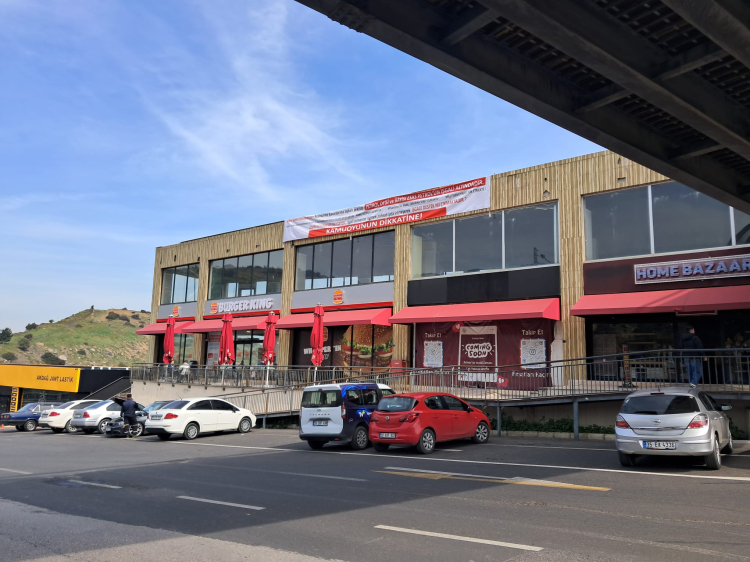 İzmir’in İşgal İddiası: Selway Outlet ve Çevresindeki İstasyonlar Üzerine Bölge Halkının Endişesi ve Şeffaflık Çağrısı