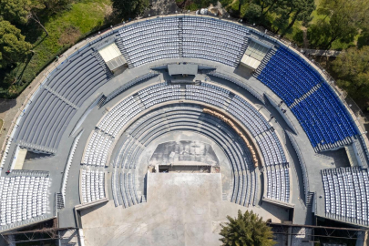 İzmir’in Kültürpark Açık Hava Tiyatrosu’nda Büyük Yenilenme: Sahne ve Koltuklarda Devrim Niteliğinde Değişim