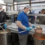 İzmir’in Sosyal Dayanışma Ağı İki Yılda Rekor Kırdı: Binlerce Aileye Umut Düştü, Sayısız Hayat Değişti