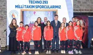 İzmir’in Turizm ve Sporunu Birleştiren Büyük Başarı: Windsurf Techno 293 Dünya Şampiyonası Foça’da Sahne Alıyor
