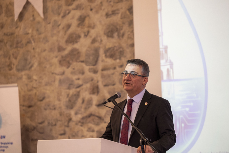 İzmir’in Yaşamsal Suyu İçin Dijital Devrim: Tuzlanmaya Karşı Erken Uyarı Ağını İnşa Eden Büyük Yeni Proje