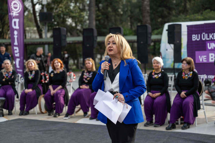Kadın Dayanışması İçin Kapılar Açıldı: Eşitlik ve Güvenceli Çalışma İçin Büyüyen Örgütlenme