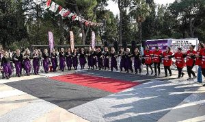 Kadın Direnişinin Ritmi: 8 Mart’ta Dayanışma, Eşitlik ve Güvence İçin Yola Çıkılan Anlar