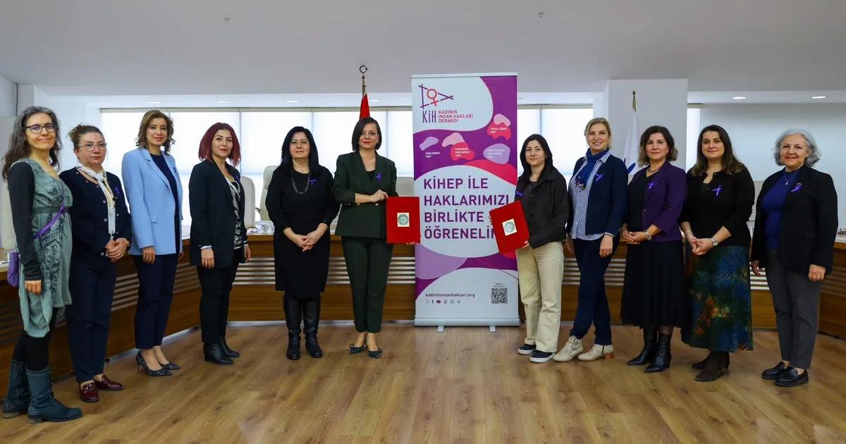 Kadınların Güçlendirilmesi İçin Kurumsal Adım: Karabağlar’da İmzalı Dayanışma ve Eğitim Programı