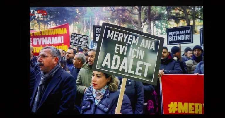 Kamusal Direnişin Belgeseli: Yerel Yönetimlerin Ekonomik Baskılarla Mücadelesi Sahnede