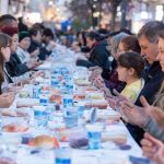 Kemeraltı’nda İftar: İzmir Bşb Başkanı Tugay’ınRamazan Mesajı ve Kültürel Ziyaret