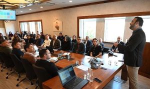 Kemer’de Kamu İhale Süreçlerinde Uzmanlık Zirvesi: Eğitimle Bakanlık ve Belediyeyi Birleştiren Güç