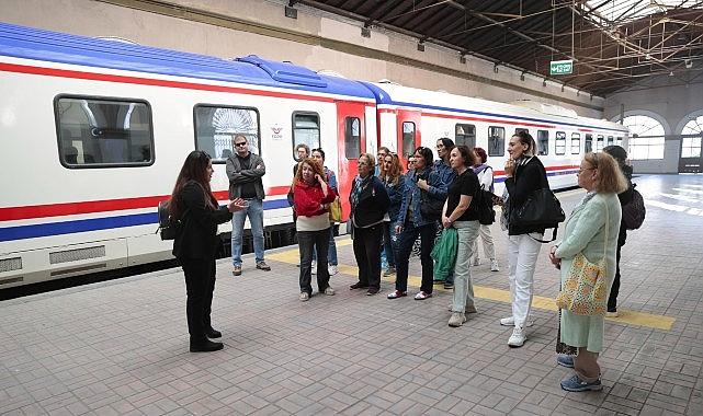 Kentimizin Kalbinde Yolculuk: Konak Tarih Gezileriyle Zamanın İzinde