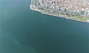 Körfezi Körpüleyen Kirlilik Alarmı: İzmir’de Drone Tarama ile Bir Kez Daha Gözler Kaydı ve Yetki Mücadelesi alevlendi