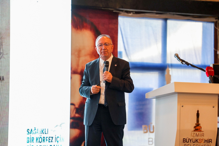 Körfezin Nabzını Tutan Bilim İnsanları: İzmir Körfezi’nde Isı, Kirleticiler ve Umut Veren Çözümler