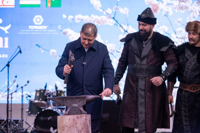 Nevruz Baharı İzmir'de Yürekleri Birleştirdi: Kültürlerarası Özlem ve Gelenekler Bir Arada