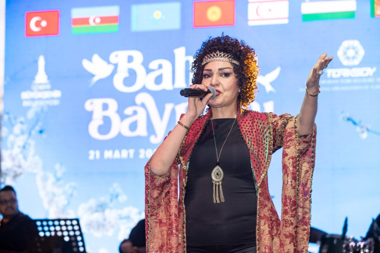Nevruz Baharı İzmir'de Yürekleri Birleştirdi: Kültürlerarası Özlem ve Gelenekler Bir Arada
