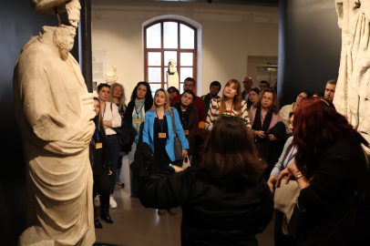 Öğretmen Akademileri: İzmir’in Kültür, Dil ve Düşünce Yolculuğu Başlatan Çok Yönlü Gelişim Programı