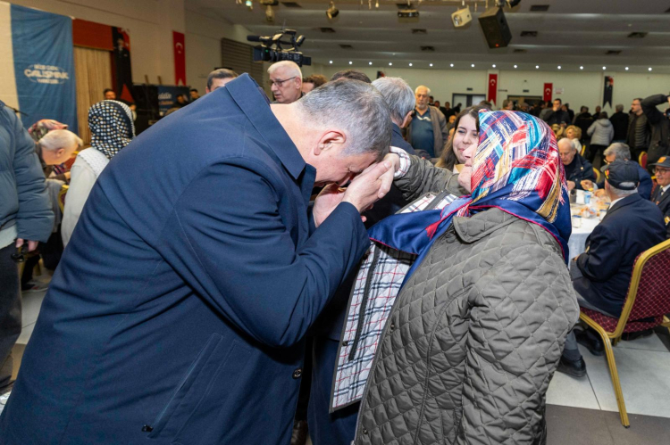 Ramazan Sofraları Ödemiş’te Yeniden Buluştu: Tugay ve Turan’dan Birlik Mesajı