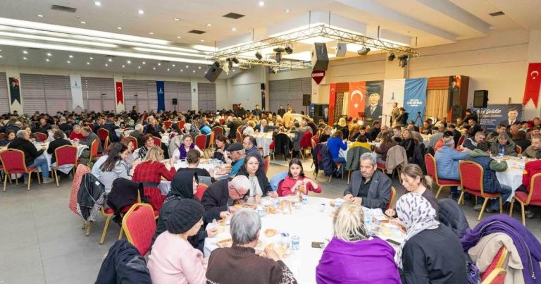 Ramazan Sofraları Ödemiş’te Yeniden Buluştu: Tugay ve Turan’dan Birlik Mesajı