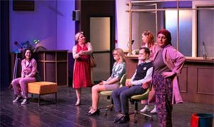 Sahne Işığında Birlik: İzmir’in İki Sahnesinde Umut ve Tiyatro Buluşması