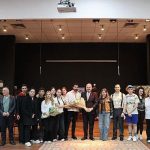 Sahnenin Ruhu: Işığın Altında Büyüyen Umut ve Sanatın Eşiği