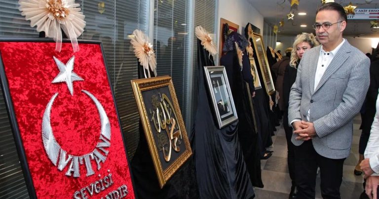 Sanatla Ramazanı Yaşatan İzmir Sergisi: Değerlerimizi Dilde ve Sanatta Buluşturuyoruz