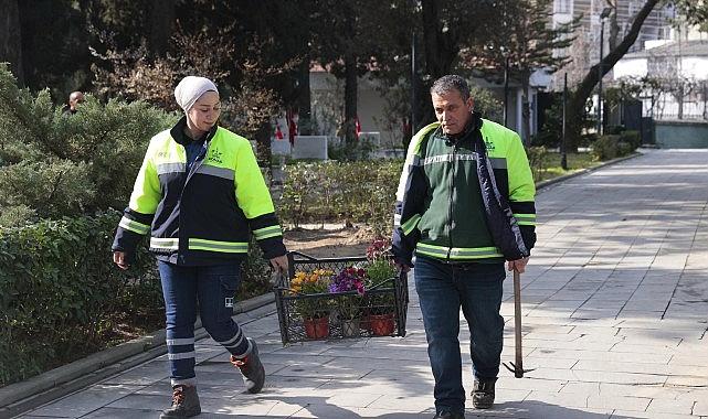 Şehitler İçin Ferahlık: Konak Belediyesi’nin Temizlik Seferberliğiyle Anma ve Bayram Coşkusu Yeniden Taçlandı