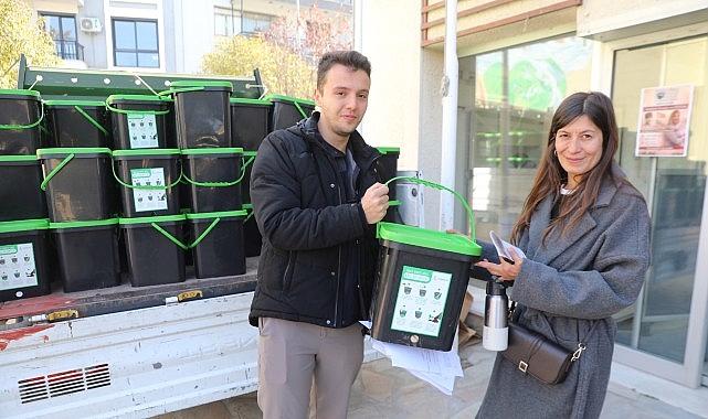 Sıfır Atık Yolculuğu: Seferihisar’da Organik Atıktan Gübreye Atölyesiyle Doğa ile Dostluk Zirvede