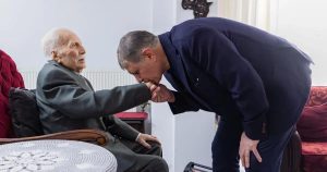 Tıp Efsanesine 70 Yıllık Standart: Prof. Dr. Veli Lök’e Özverili Ziyaret ve Mesleğe Dair İz Bırakan Anlar