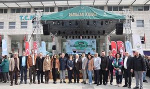 Tohum Takas Şenliğiyle Yerel Siteler Birleşti: 30 Çeşit, 15 Bin Paketle Dayanışmanın Gücü Türkiye’yi Sarmalıyor