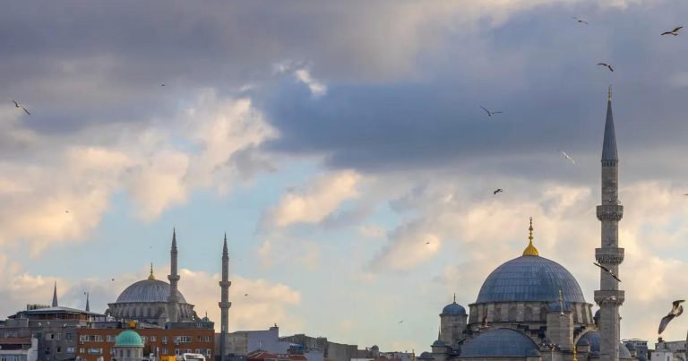 Yurtta bugün parçalı ve çok bulutlu hava hakim