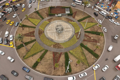 9 Eylül Meydanı Yeniden Yükseliyor: Yeşilin ve Tarihin Yeni Buluşması