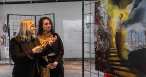 Antik Işıklar: Tarih, Hafıza ve Mekânın İç içe Geçtiği Bir Sergi Yolculuğu