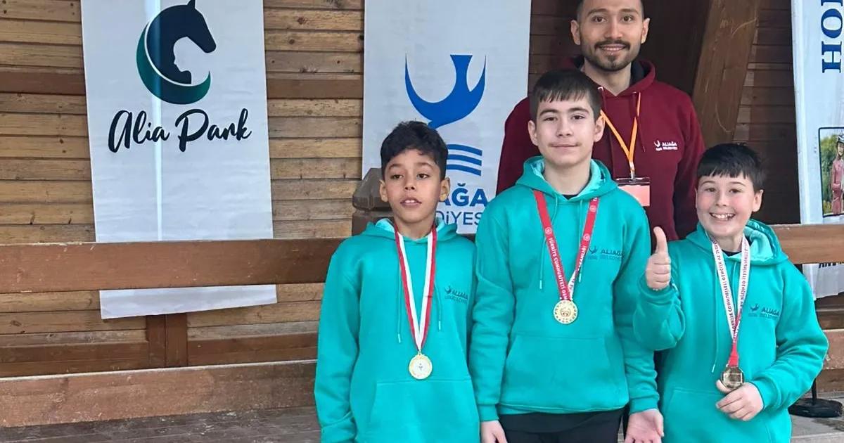 Başarıya Giden Yol: Azim ve Birliktelik ile Zirveye Doğru Atılan Adımlar