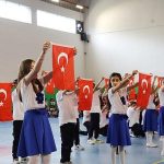 Bayındır’da 23 Nisan Coşkusu: Çocuklar Geleceğin Başkanları Oldu ve Anılar Şöleni Yaşandı