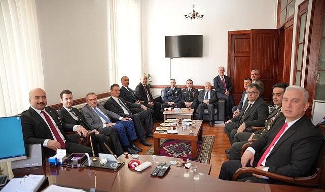 Bergama’nın Hafızasında Yükselen Hatıra: Atatürk’ün İzinde Bir Şehrin Özlemle Yaşadığı Gün