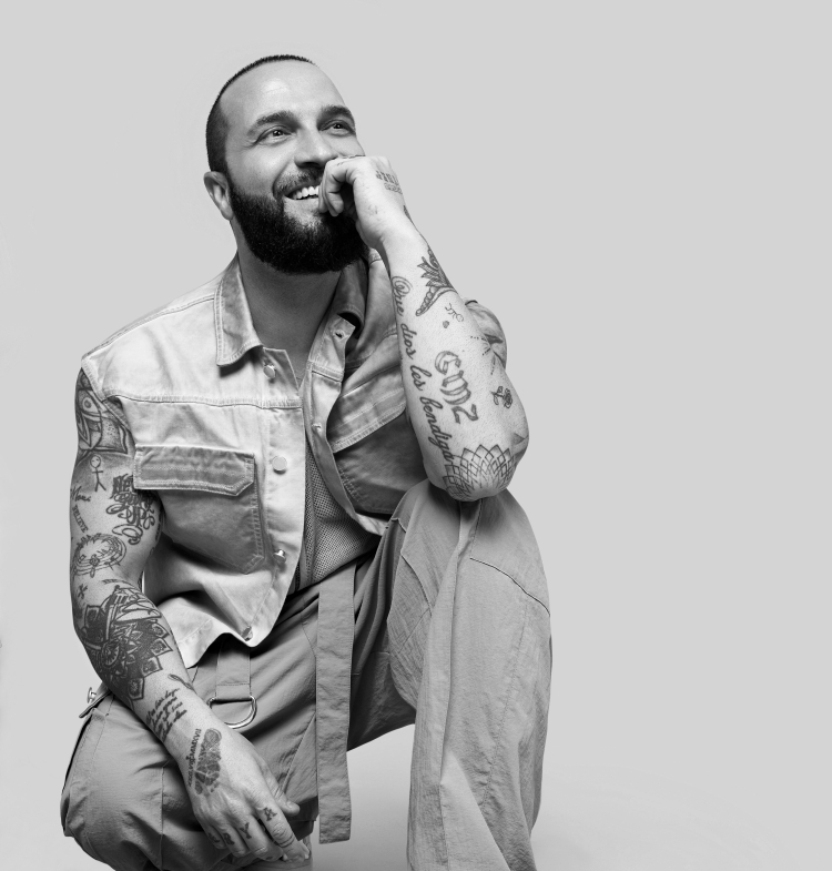 Berkay'in Limon Köyiçi Sahnesindeki Sahne Şovu ve Alaçatı Ot Festivali Rezervasyonlarında Artış