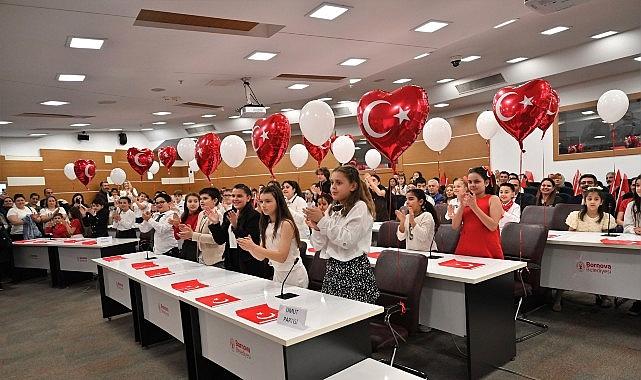 Bir Çocuk Konuşursa Dünya Değişir: Bornova’da Sesleri Yükselten Genç Yönetişler