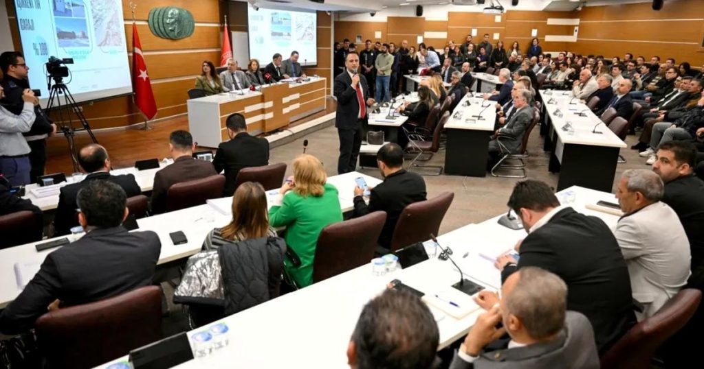 Bornova’da 2025 Faaliyet Raporu Oy Çokluğuyla Kabul Edildi: Altyapıdan Sosyal Hizmete, Dijital İkize Uzanan Başarı Hikayesi