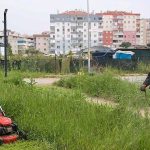 Buca’nın Bahar Seferberliği: 47 Mahallede Yabani Otlarla Mücadele ve Çevre Düzeneliğiyle Şehrin Yeni Güzelliği