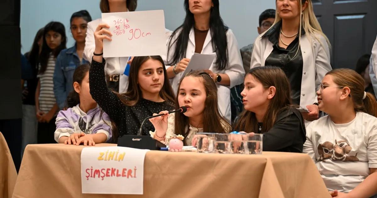 Çamdibi’nden Genç Zihin Gücü: Bilgi Jetleri ile Zihin Şimşekleri Yarışması Büyük Başarıya İmza Attı
