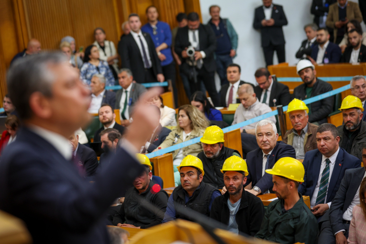 CHP Liderinin Kararlı Duruşu: Ülke İçin Sarsılmaz Mücadele, Taksim ve İşçi Hakları Vurgusu