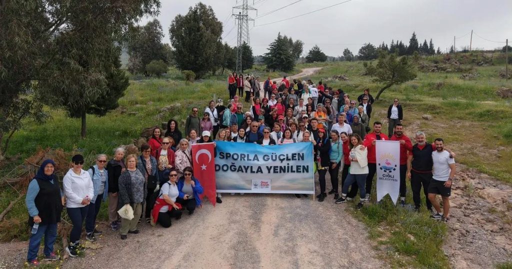 Çiğli’de Doğa ile Bütünleşen Yakınlaşma: Sağlık ve Dayanışma İçin Yürüyüş Seferberliği