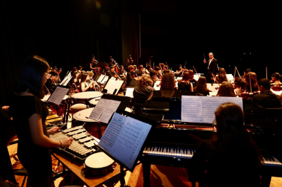 Çocuklar İçin Canlı Orkestra Deneyimi: DEÜ Devlet Konservatuvarı’ndan Unutulmaz Bir Buluşma