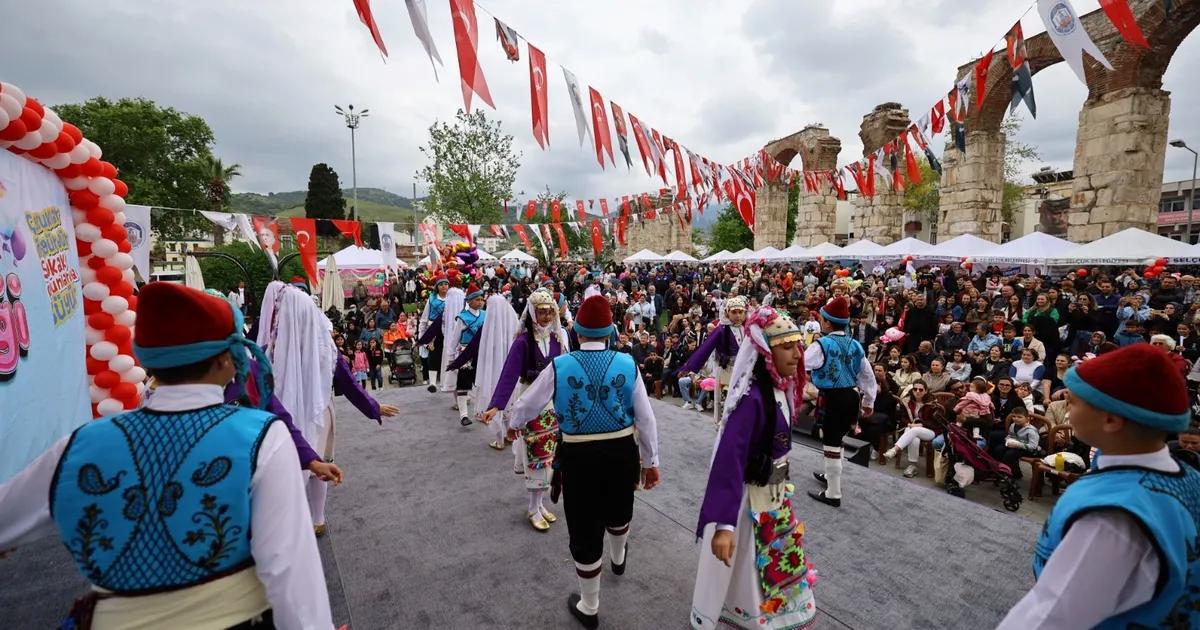 Çocuklar İçin Güvenli Yarınlar: Namdar’ın Başkanlık Anısı ve Şenlik Duruşu