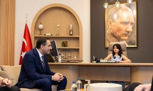 Çocukların Gücüyle Şehirler Yarınların Umudu: Balçova’da 23 Nisan’da Başkanlık Koltuğunu Deviren Defneyle Sıra Dışı Bir Gün