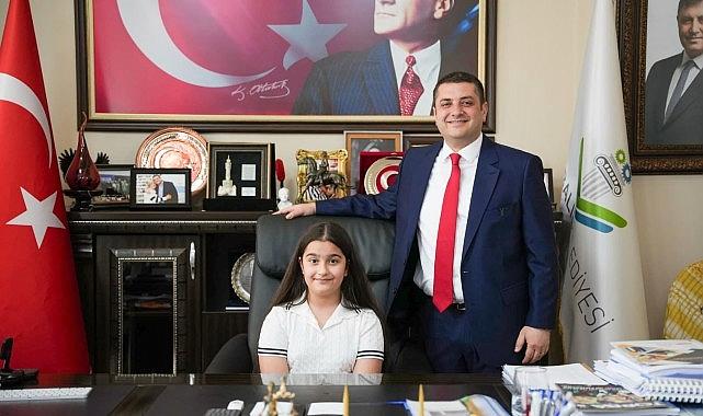 Çocukların Yarınlarına Düğüm Olduğu Gün: Cumhuriyetin Neşesiyle Yükselen Torbalı Saatleri