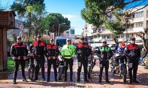 Cumhuriyet Meydanı’nda Anlamlı Tören: Şehitler İçin Dayanışma ve Sessiz Saygı Buluşması